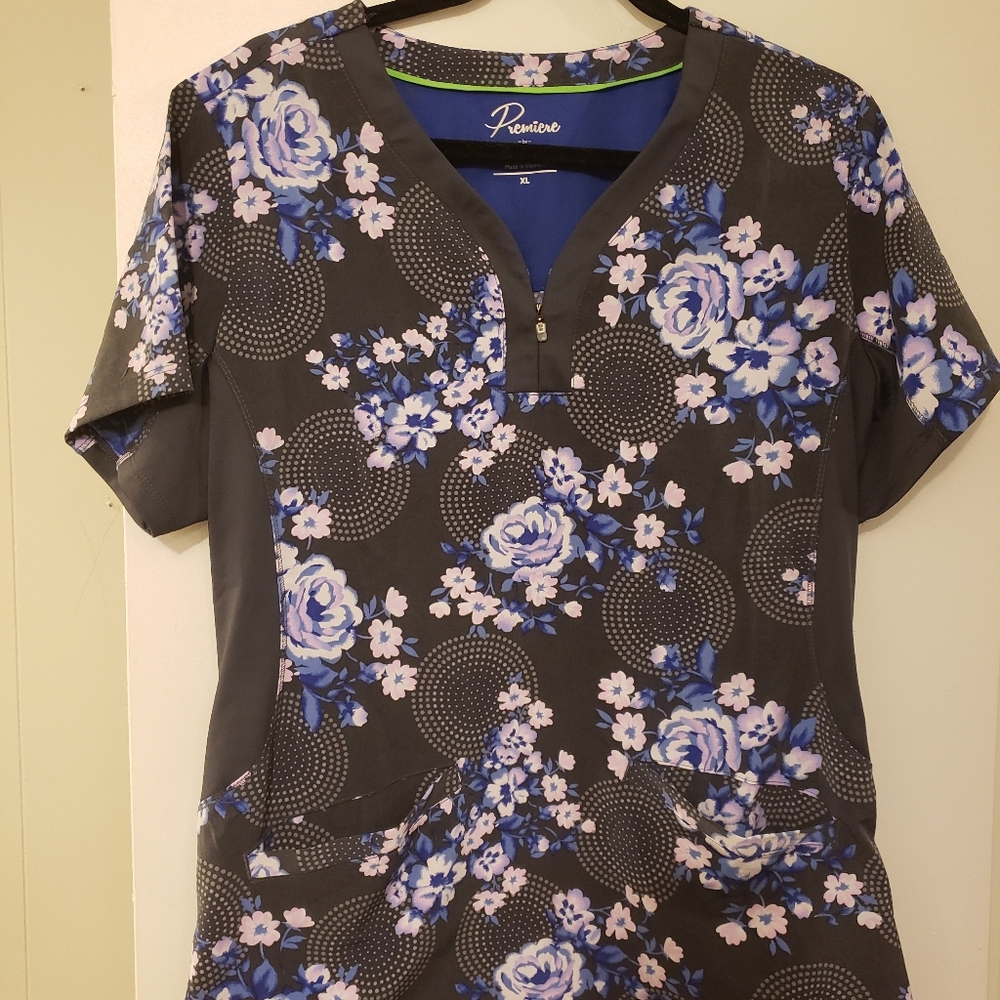 Scrub Top